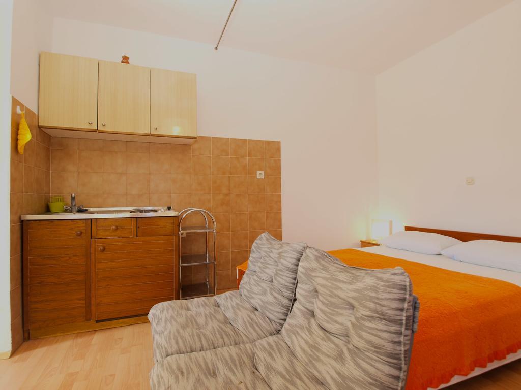 Apartments Antica Pula Exterior photo